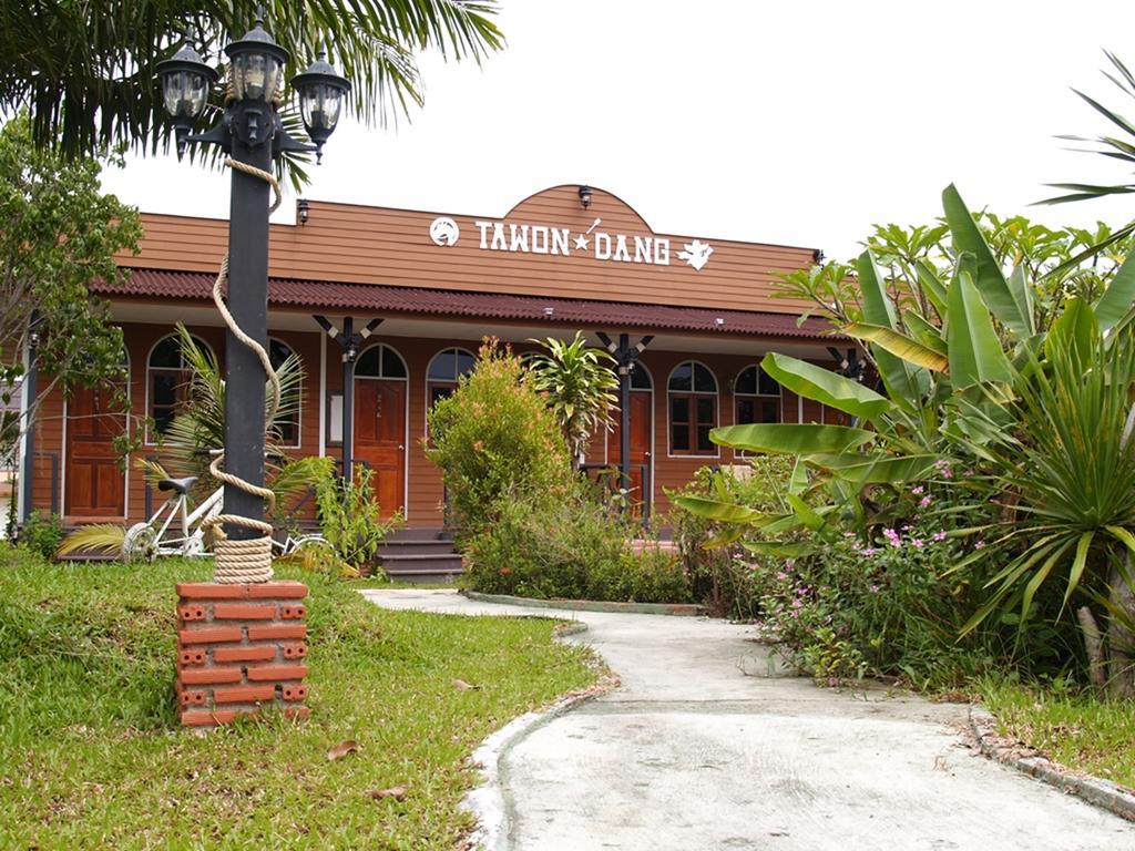 Cowboy Farm Resort Pattaya Ban Huai Yai Exterior foto