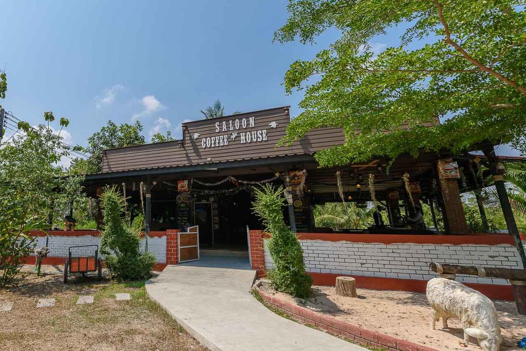 Cowboy Farm Resort Pattaya Ban Huai Yai Exterior foto